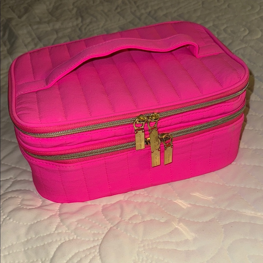 Source Unknown Pink Makeup Organizer